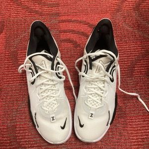 Nike Paul George Size 10.5 basketball shoes